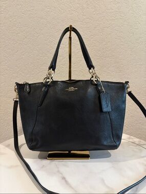 Coach Black Pebbled Leather Shoulder Tote Crossbody Black